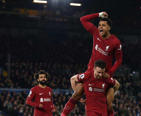 Liverpool end winless run with emphatic 6-1 victory over Leeds United