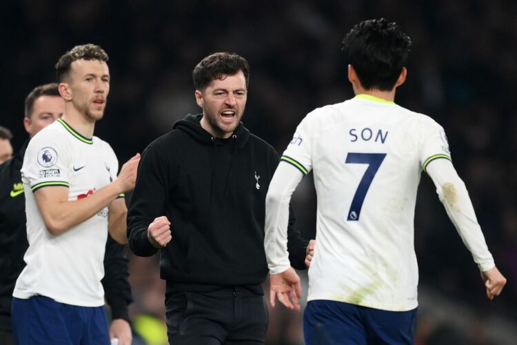 Tottenham fight from behind to salvage 2-2 draw against Man United