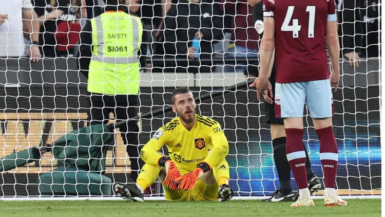 De Gea’s slip costs Manchester United in 1-0 defeat to West Ham