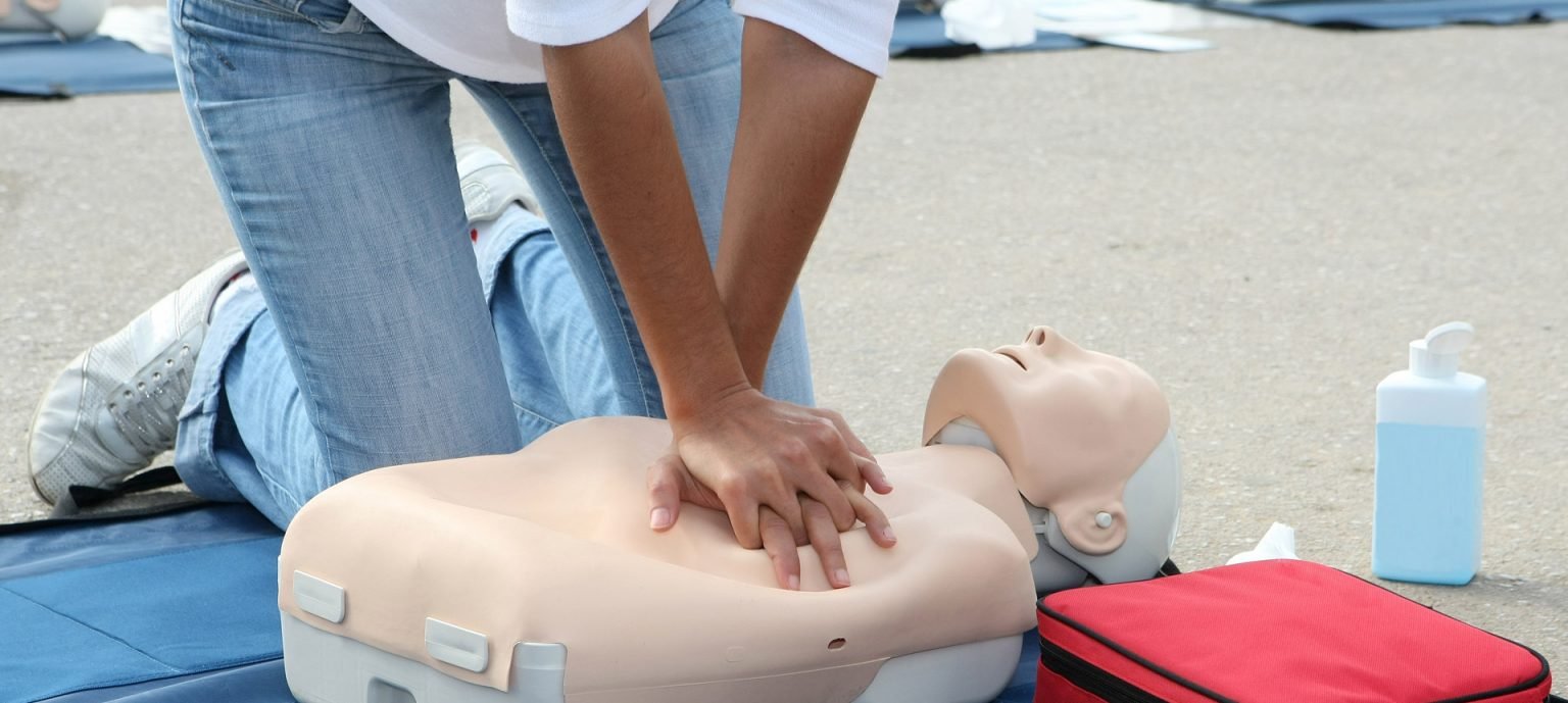 Foundation trains students on CPR to manage cardiovascular emergencies